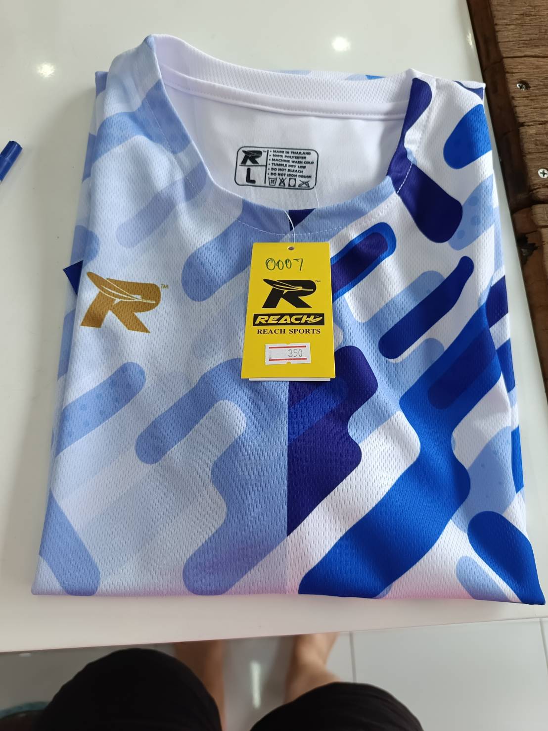 Reach เสื้อสีชาว ฟ้า